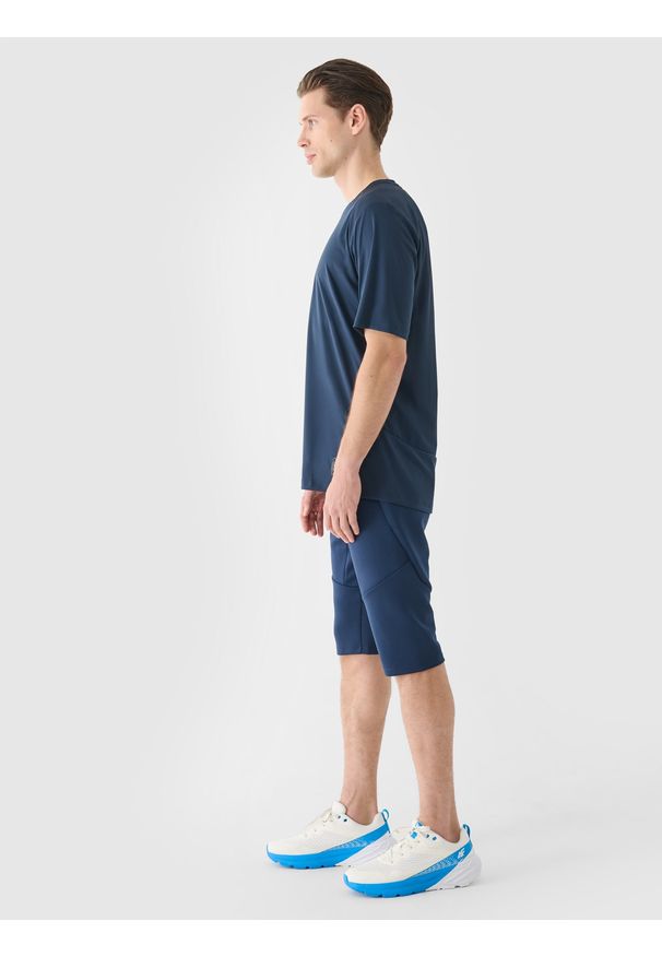 4f - 4F Spodenki treningowe męskie - granatowe 3XL. Kolor: niebieski. Materiał: dzianina, materiał, syntetyk, włókno, elastan. Długość: krótkie. Wzór: gładki, ze splotem, jednolity. Sport: fitness