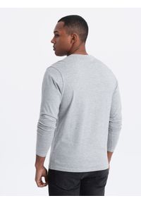 Ombre Clothing - Męski longsleeve bez nadruku z dekoltem w serek - szary melanż V7. Okazja: na co dzień. Typ kołnierza: dekolt w serek. Kolor: szary. Materiał: materiał, bawełna. Długość rękawa: długi rękaw. Długość: długie. Wzór: melanż. Styl: klasyczny, casual, elegancki #4