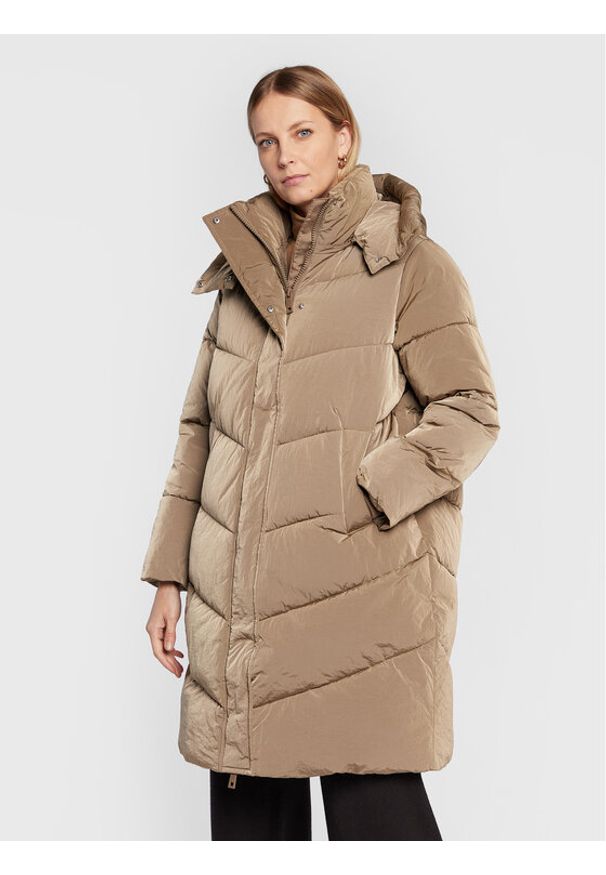 Calvin Klein Płaszcz zimowy Modern K20K204690 Beżowy Regular Fit. Kolor: beżowy. Materiał: syntetyk. Sezon: zima