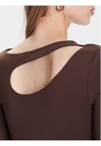Guess Bluzka W5BP18 KC7M2 Brązowy Slim Fit. Kolor: brązowy. Materiał: syntetyk