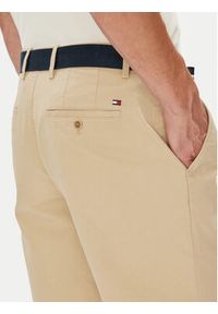 TOMMY HILFIGER - Tommy Hilfiger Szorty materiałowe Brooklyn MW0MW39706 Beżowy Regular Fit. Kolor: beżowy. Materiał: bawełna #4