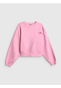 4f - 4F Bluza dresowa loose bez kaptura damska - różowa M. Okazja: na co dzień. Typ kołnierza: bez kaptura. Kolor: różowy. Materiał: dresówka. Styl: casual #1