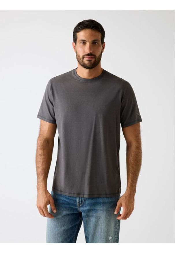 Guess T-Shirt 180293 Beżowy Classic Fit. Kolor: beżowy