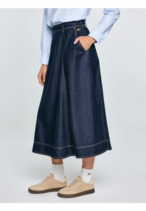 Big-Star - Spódnica damska midi jeansowa rozkloszowana granatowa Scarlet 652. Okazja: do pracy, na spacer. Kolor: niebieski. Materiał: jeans. Wzór: gładki, haft. Styl: elegancki