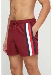 TOMMY HILFIGER - Tommy Hilfiger szorty kąpielowe kolor bordowy. Kolor: czerwony. Materiał: tkanina, poliester #2