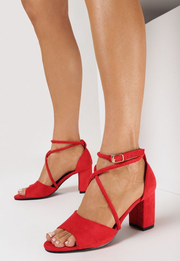 Born2be - Czerwone Sandały na Słupku z Paskiem wokół Kostki Solara. Zapięcie: pasek. Kolor: czerwony. Obcas: na słupku. Styl: wizytowy