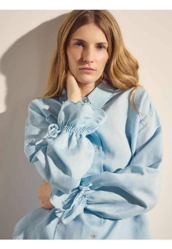 Reserved - Koszula z lnem - jasnoniebieski. Kolor: niebieski. Materiał: len