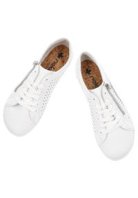 Białe Sneakersy Rieker Modne Obuwie Damskie. Okazja: na co dzień, na spacer. Zapięcie: sznurówki. Kolor: biały. Materiał: skóra. Szerokość cholewki: normalna. Sport: turystyka piesza #6