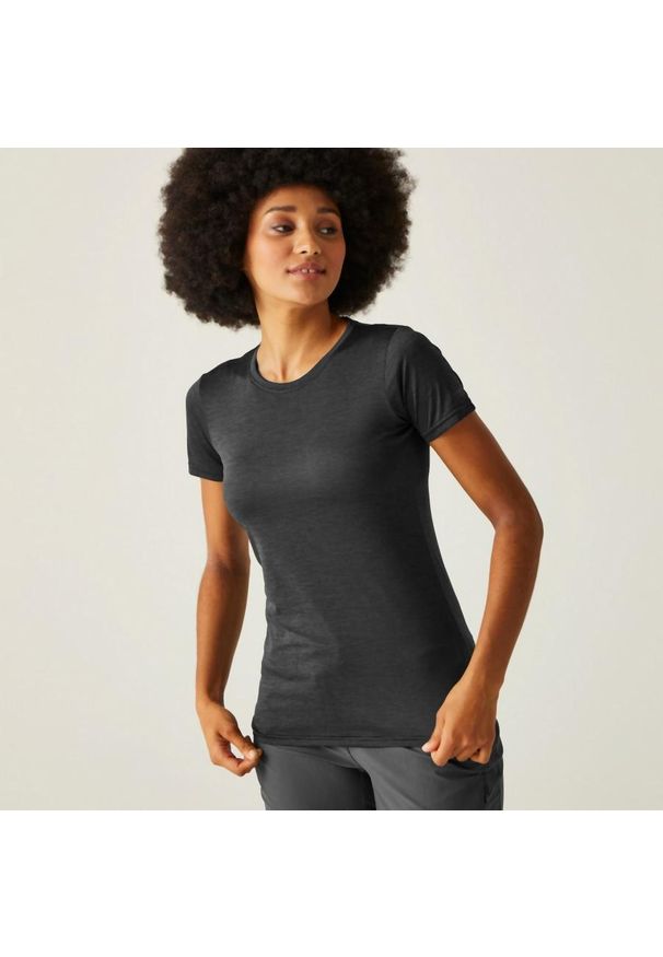 Regatta - Koszulka sportowa damska Fingal Edition szybkoschnąca. Kolor: niebieski, szary, wielokolorowy. Długość rękawa: krótki rękaw. Długość: krótkie. Sport: turystyka piesza