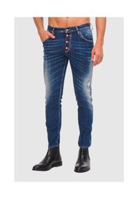 DSQUARED2 Niebieskie jeansy męskie Skater jean. Kolor: niebieski. Wzór: aplikacja