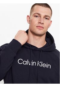 Calvin Klein Bluza Hero K10K111345 Granatowy Regular Fit. Kolor: niebieski. Materiał: bawełna #3