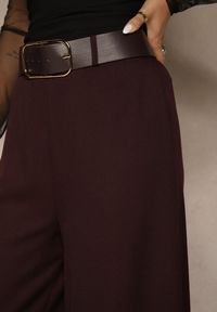 Renee - Bordowe Szerokie Garniturowe Spodnie z Bawełny High Waist Ozdobione Paskiem Tusneva. Okazja: na co dzień. Stan: podwyższony. Kolor: czerwony. Materiał: bawełna. Wzór: aplikacja. Styl: wizytowy, casual, elegancki #3