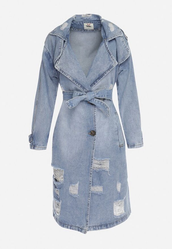 Born2be - Niebieska Długa Kurtka Jeansowa Płaszcz Denimowy z Przetarciami i Wiązanym Paskiem Arinvi. Kolor: niebieski. Materiał: jeans. Długość: długie. Wzór: aplikacja