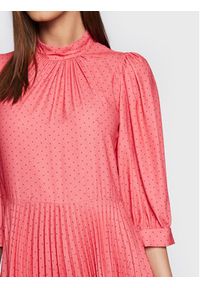 Closet London Sukienka codzienna D8163 Różowy Regular Fit. Okazja: na co dzień. Kolor: różowy. Materiał: syntetyk. Typ sukienki: proste. Styl: casual #2