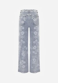 Born2be - Niebieskie Jeansy z Bawełną o Szerokim Kroju Ozdobione Kwiatami Zinnoreth. Stan: podwyższony. Kolor: niebieski. Wzór: aplikacja, kwiaty. Styl: elegancki #5