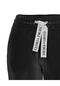 CUORI e PICCHE - Czarne spodnie dresowe Rutt. Stan: podwyższony. Kolor: czarny. Materiał: dresówka #3