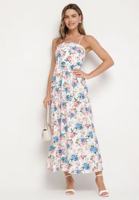 Born2be - Niebieska Sukienka z Wiskozą o Rozkloszowanym Kroju w Kwiaty Nalorene. Okazja: na co dzień. Typ kołnierza: dekolt kwadratowy. Kolor: niebieski. Materiał: wiskoza. Długość rękawa: na ramiączkach. Wzór: kwiaty. Typ sukienki: rozkloszowane. Styl: casual, elegancki #2