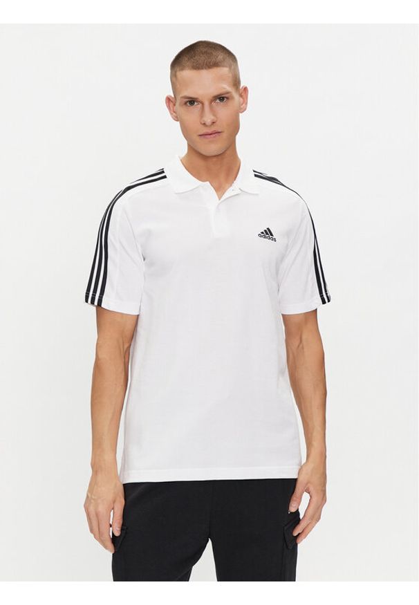 Adidas - adidas Polo Essentials Piqué Embroidered Small Logo 3-Stripes Polo Shirt IC9312 Biały Regular Fit. Typ kołnierza: polo. Kolor: biały. Materiał: bawełna