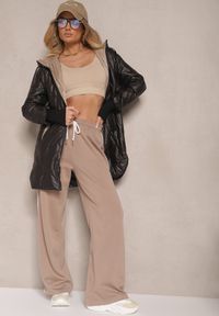 Renee - Czarna Kurtka z Pikowanymi Przeszyciami i Kapturem Zdobiona Suwakami Nusianiela. Okazja: na co dzień. Kolor: czarny. Materiał: jeans. Wzór: aplikacja. Styl: klasyczny, casual, elegancki
