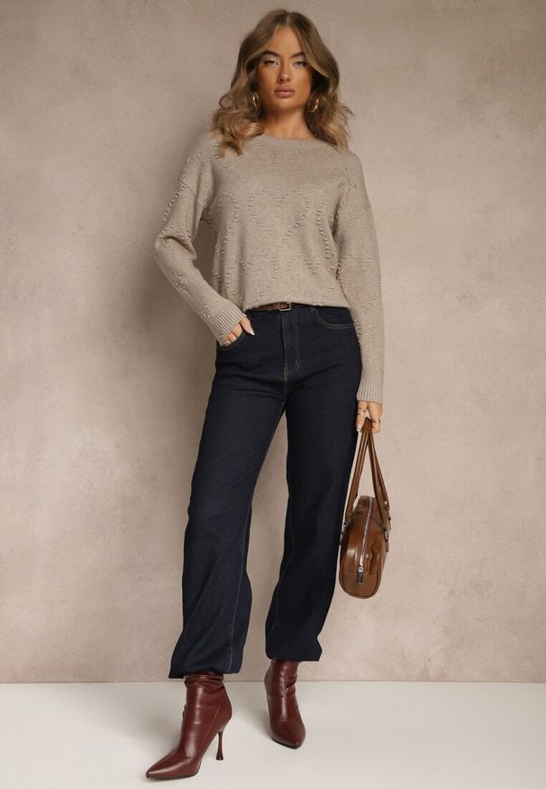 Renee - Beżowy Sweter z Tłoczonymi Sercami Unareia. Okazja: na co dzień. Kolor: beżowy. Materiał: jeans. Sezon: jesień. Styl: casual