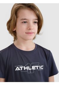 4f - 4F T-shirt sportowy szybkoschnący chłopięcy - szary 146/152 (10-12 lat). Kolor: szary. Materiał: dzianina, włókno, syntetyk, materiał, elastan. Wzór: nadruk, ze splotem, gładki, napisy, jednolity. Sezon: lato. Sport: fitness