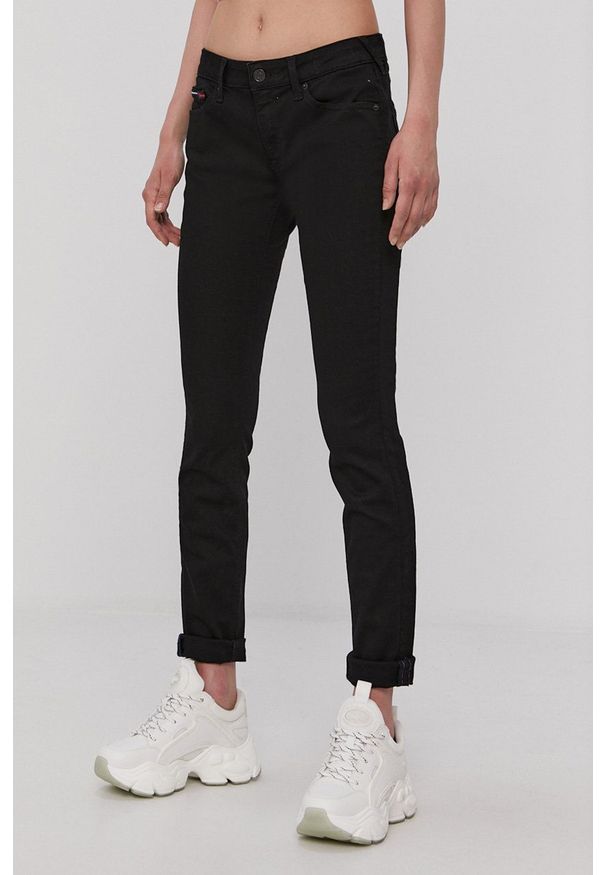 Tommy Jeans Jeansy damskie medium waist. Kolor: czarny