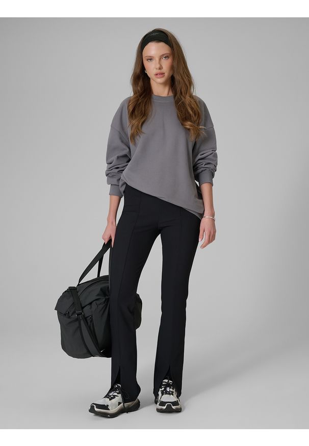 4f - 4F Bluza dresowa loose bez kaptura damska - szara M. Okazja: na co dzień. Typ kołnierza: bez kaptura. Kolor: szary. Materiał: dresówka. Styl: casual