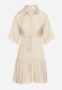 Born2be - Jasnobeżowa Sukienka Koszulowa z Wiskozy z Kołnierzykiem i Wiązaniem Nanieria. Okazja: na co dzień. Kolor: beżowy. Materiał: wiskoza. Długość rękawa: krótki rękaw. Typ sukienki: koszulowe. Styl: boho, casual #7
