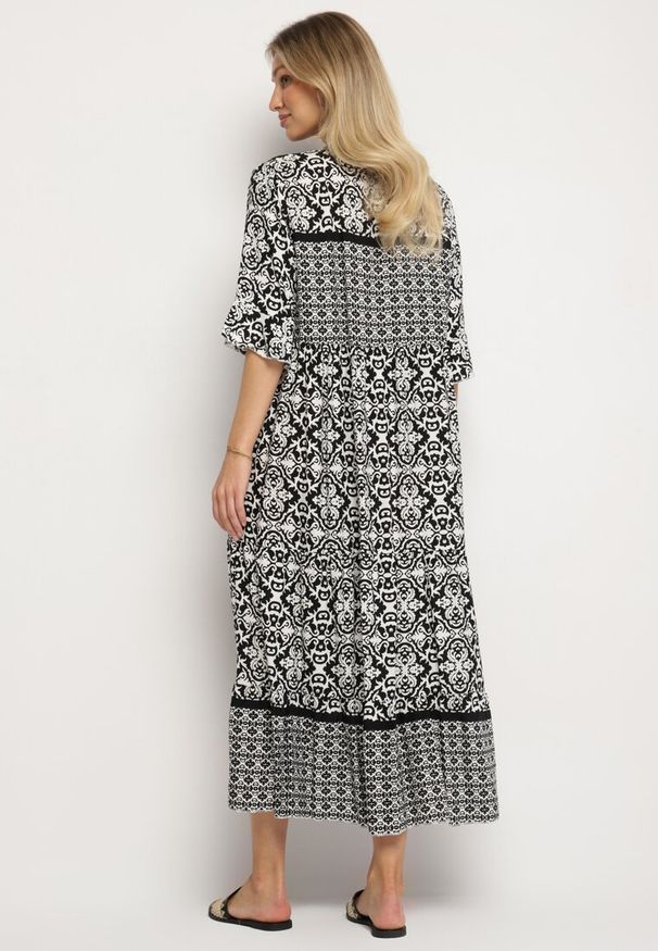 Born2be - Czarna Bawełniana Sukienka w Stylu Boho z Wiązaniem Przy Dekolcie Orradelle. Okazja: na co dzień. Kolor: czarny. Materiał: bawełna. Typ sukienki: proste. Styl: boho