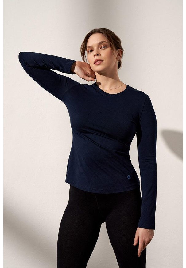 MOONHOLI - Longsleeve do jogi Moonholi Energy z długim rękawem. Kolor: niebieski. Długość rękawa: długi rękaw. Długość: długie. Sport: joga i pilates