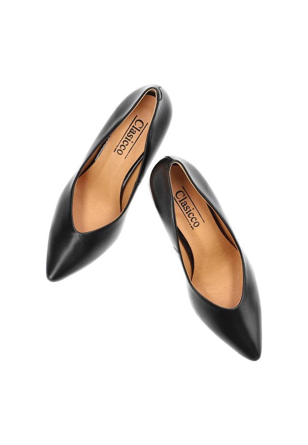 Czarne Czółenka Clasicco Eleganckie Buty Na Obcasie. Kolor: czarny. Materiał: skóra. Szerokość cholewki: normalna. Obcas: na obcasie. Styl: elegancki. Wysokość obcasa: średni