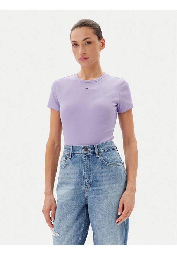 Tommy Jeans T-Shirt Essential DW0DW17383 Fioletowy Slim Fit. Kolor: fioletowy. Materiał: bawełna