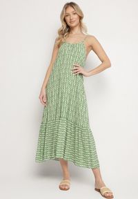 Born2be - Zielona Bawełniana Sukienka Rozkloszowana z Geometrycznym Wzorem Niladora. Okazja: na co dzień. Kolor: zielony. Materiał: bawełna. Długość rękawa: na ramiączkach. Wzór: geometria. Sezon: lato. Styl: casual #3
