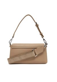 Calvin Klein Torebka Ck Must Convertible Shoulder Bag K60K612902 Beżowy. Kolor: beżowy. Materiał: skórzane #4
