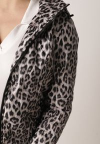 Born2be - Biała Kurtka Przejściowa w Panterkę z Odpinanym Kapturem Antolea. Kolor: biały. Materiał: poliester, jeans. Wzór: motyw zwierzęcy. Styl: klasyczny #4