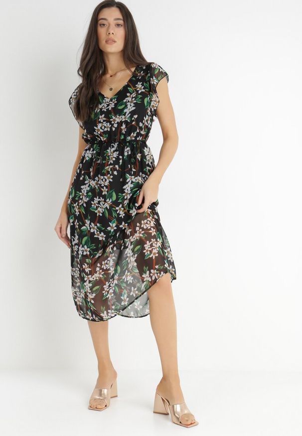 Born2be - Czarna Sukienka Gobney. Kolor: czarny. Materiał: materiał, tkanina, wiskoza. Długość rękawa: krótki rękaw. Wzór: kwiaty. Długość: midi