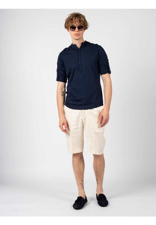 Antony Morato Szorty | MMSH00145-FA800126 | Mężczyzna | Kremowy. Okazja: na co dzień. Kolor: kremowy. Materiał: len, wiskoza. Styl: casual