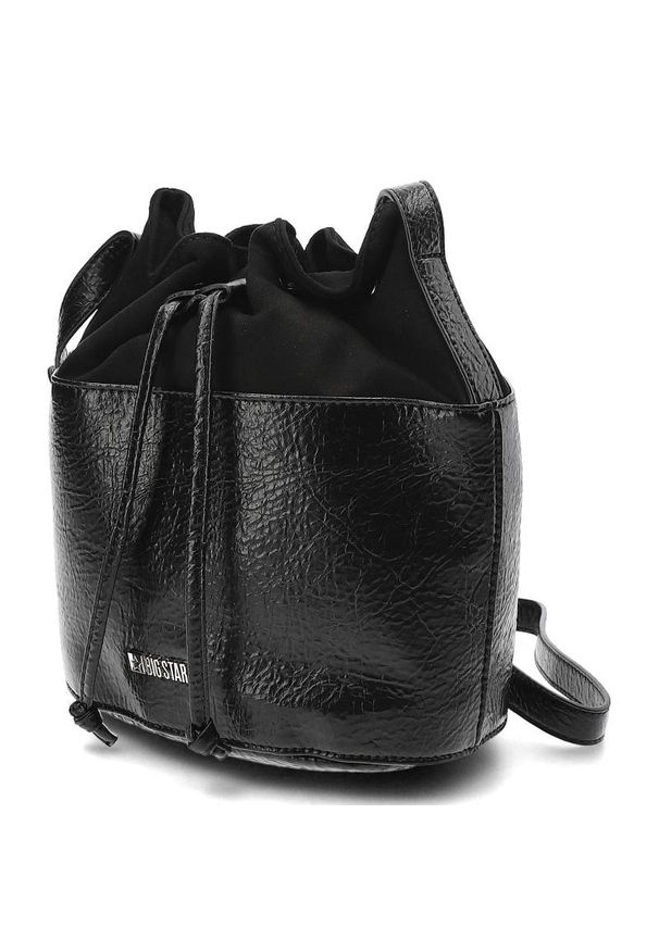 Big Star Accessories - Czarna Torebka Big Star Damski Worek. Kolor: czarny. Wzór: aplikacja. Materiał: skórzane