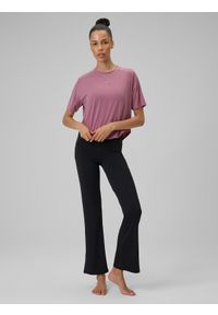 4f - 4F Koszulka do jogi regular szybkoschnąca damska - różowa L. Kolor: różowy. Materiał: dzianina, skóra, materiał. Wzór: gładki. Sport: joga i pilates #2