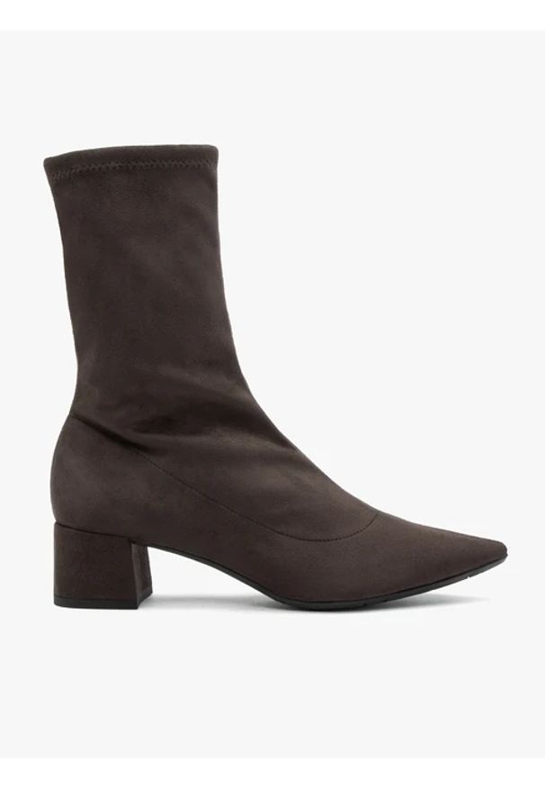 Ryłko - Ciemnobrązowe botki skarpetkowe. Kolor: brązowy. Materiał: tkanina. Szerokość cholewki: normalna. Obcas: na obcasie. Styl: street, klasyczny. Wysokość obcasa: średni