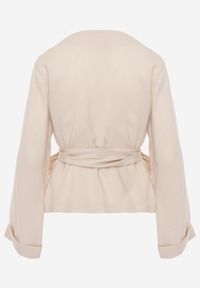 Born2be - Beżowa Kopertowa Bluzka z Wiskozy Ozdobiona Wiązaniem Velanitte. Okazja: na co dzień. Kolor: beżowy. Materiał: wiskoza. Wzór: aplikacja. Styl: casual, elegancki, wizytowy #3