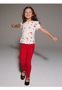 Sinsay - Prążkowana koszulka z motywem świątecznym - wielobarwny. Materiał: prążkowany. Styl: wizytowy #1