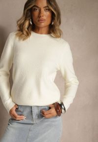 Renee - Jasnobeżowy Sweter z Wełną ze Ściągaczami Furrive. Kolor: beżowy. Materiał: wełna