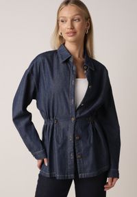 Born2be - Granatowa Bawełniana Koszula ze Ściagaczami w Pasie Lennada. Okazja: na spotkanie biznesowe, do pracy. Kolor: niebieski. Materiał: bawełna. Styl: biznesowy #5