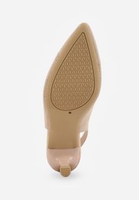 Renee - Ciemnobeżowe Czółenka Slingback VICES z Tkaniny na Niskim Obcasie z Wkładką Soft-Pillow Orinysha. Okazja: na co dzień, do pracy, na spotkanie biznesowe. Nosek buta: szpiczasty. Zapięcie: pasek. Kolor: beżowy. Szerokość cholewki: normalna. Materiał: tkanina. Obcas: na obcasie. Styl: casual, biznesowy, elegancki. Wysokość obcasa: niski #7