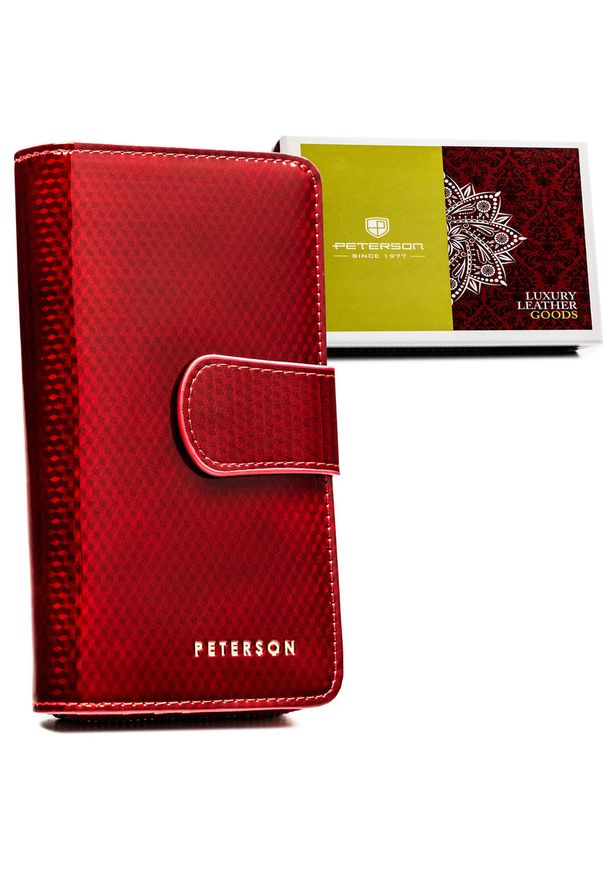 Pionowy portfel damski z lakierowanej skóry naturalnej w czerwonym kolorze - Peterson. Kolor: czerwony. Materiał: lakier, skóra
