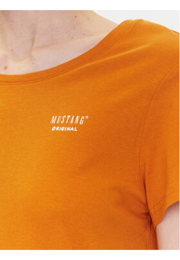 Mustang T-Shirt Alma 1016155 Pomarańczowy Regular Fit. Kolor: pomarańczowy. Materiał: bawełna