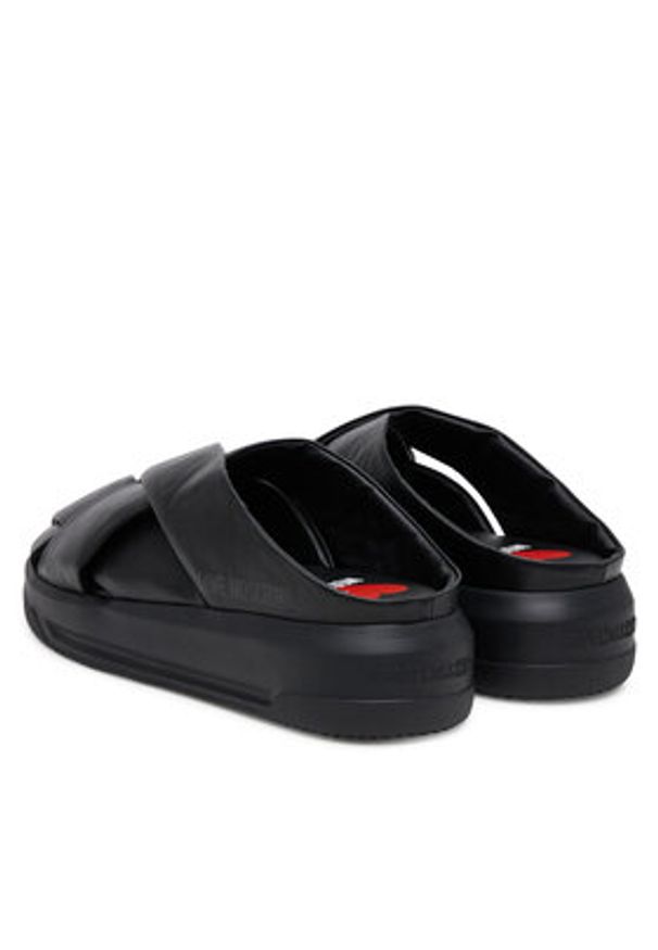 Love Moschino - LOVE MOSCHINO Sneakersy JA15555G0MIE0000 Czarny. Kolor: czarny. Materiał: skóra