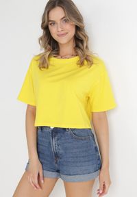 Born2be - Żółty Krótki T-shirt Oversize Lilu. Kolor: żółty. Długość: krótkie