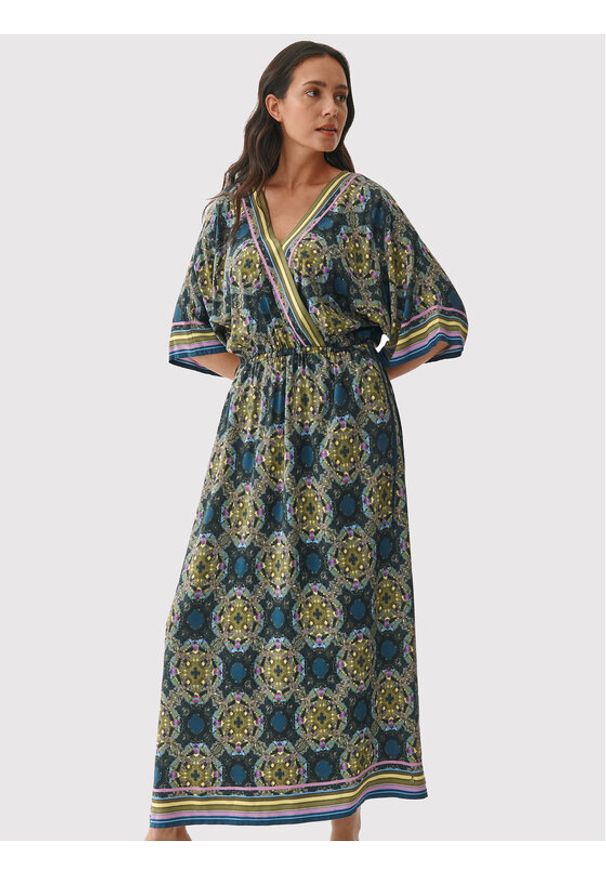 Sukienka letnia Tatuum. Wzór: kolorowy. Sezon: lato